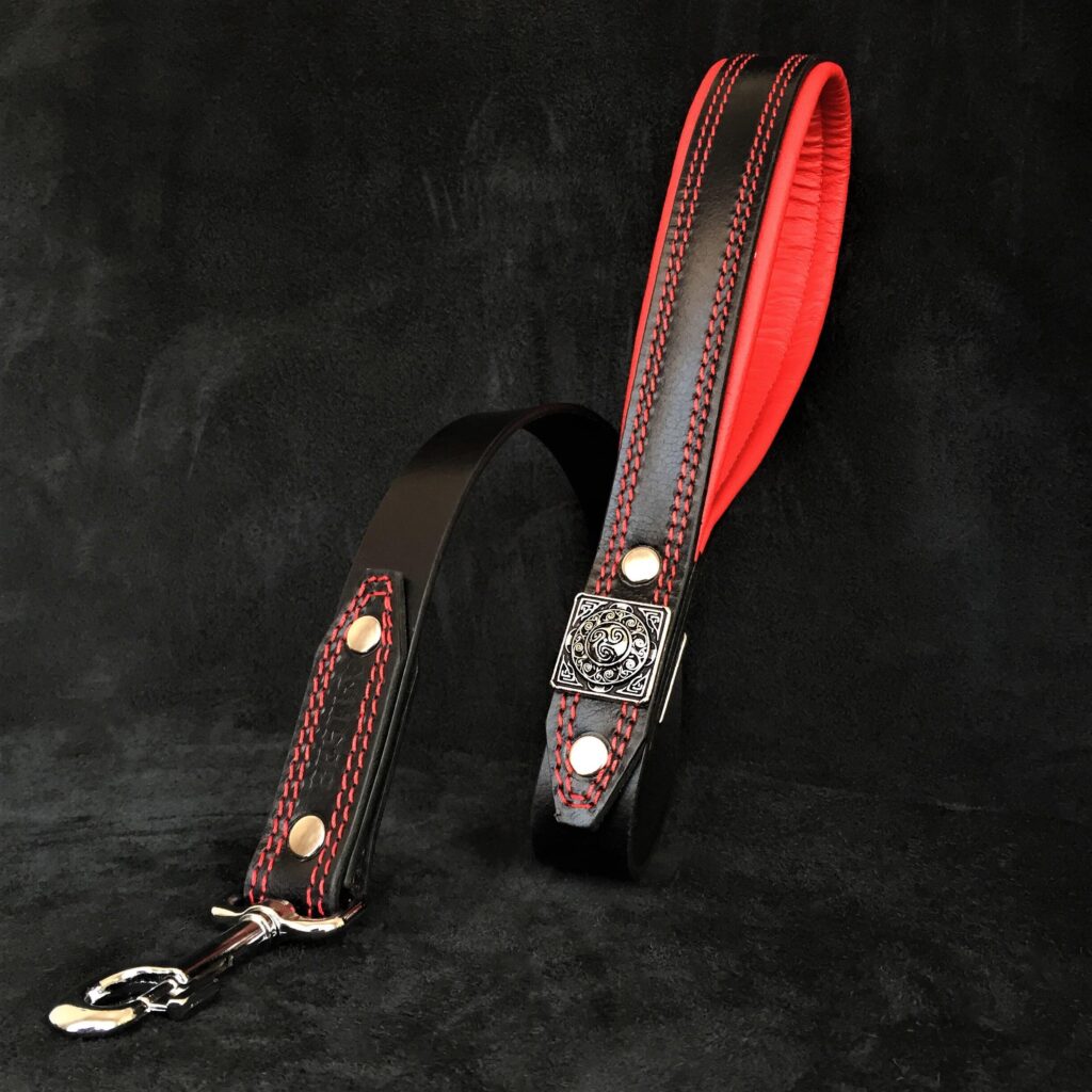 The "Eros" leash black & red