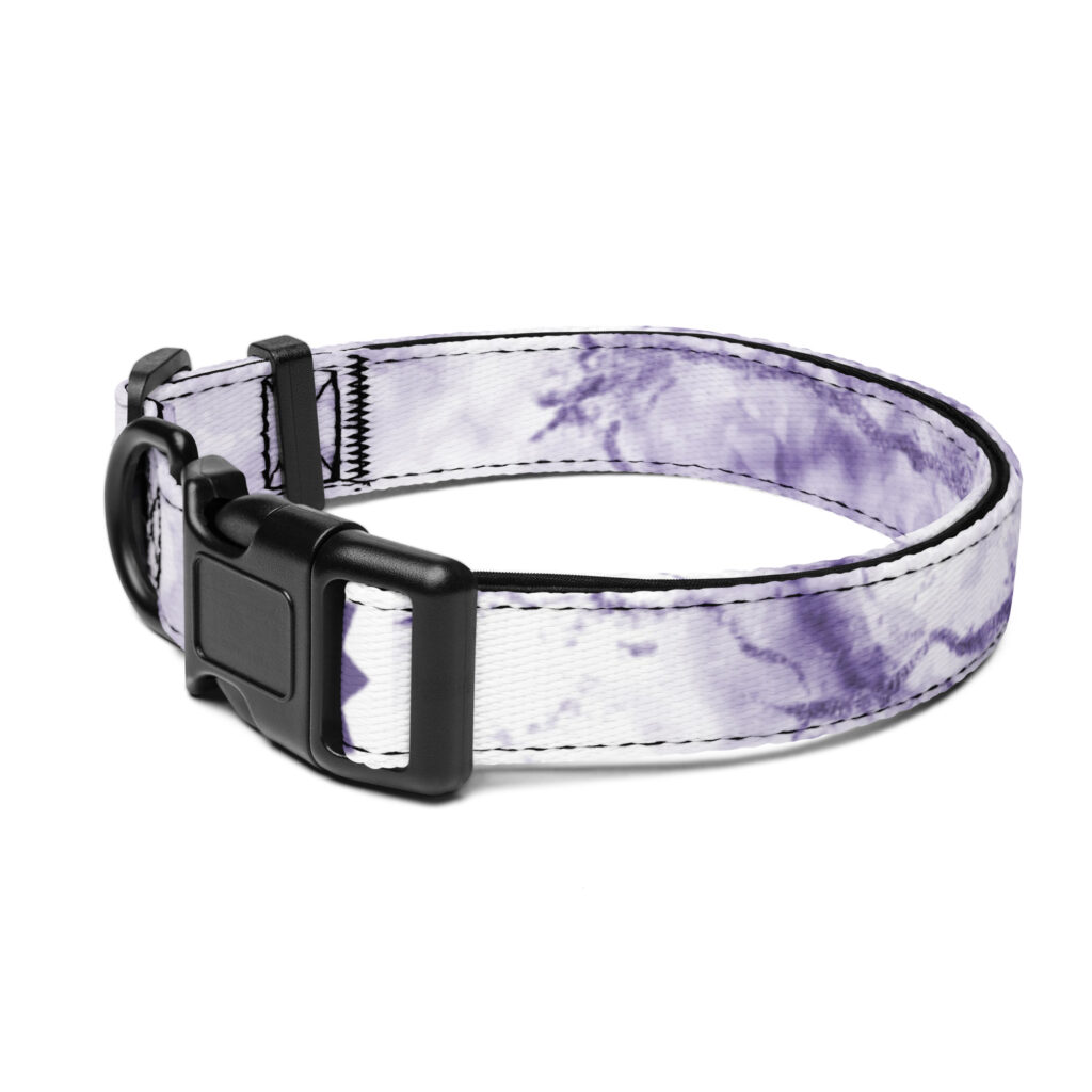 Štýlový obojok pre psa – fialovo-biely mramorový dizajn